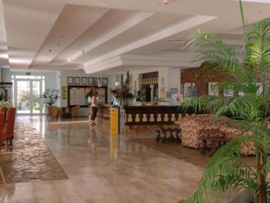 Отель Protur Monte Safari Кала Миллор Экстерьер фото